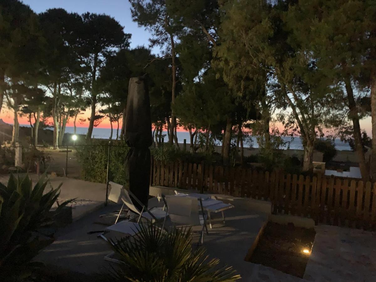 L'Oasi Una Pineta Sul Mare Custonaci Bagian luar foto