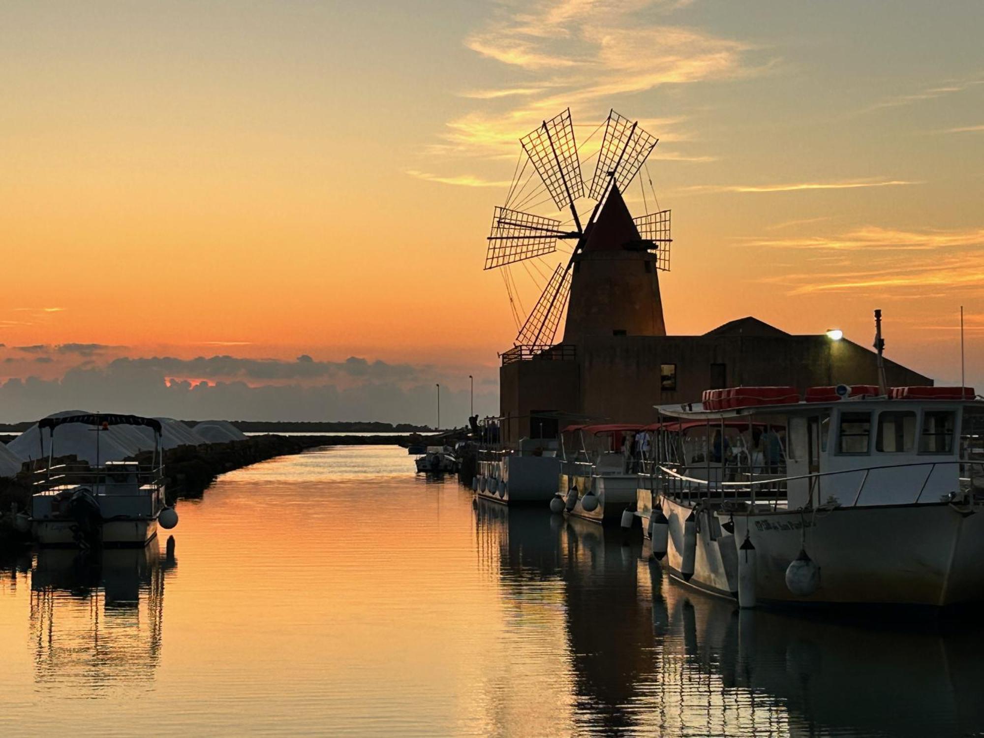 L'Oasi Una Pineta Sul Mare Custonaci Bagian luar foto