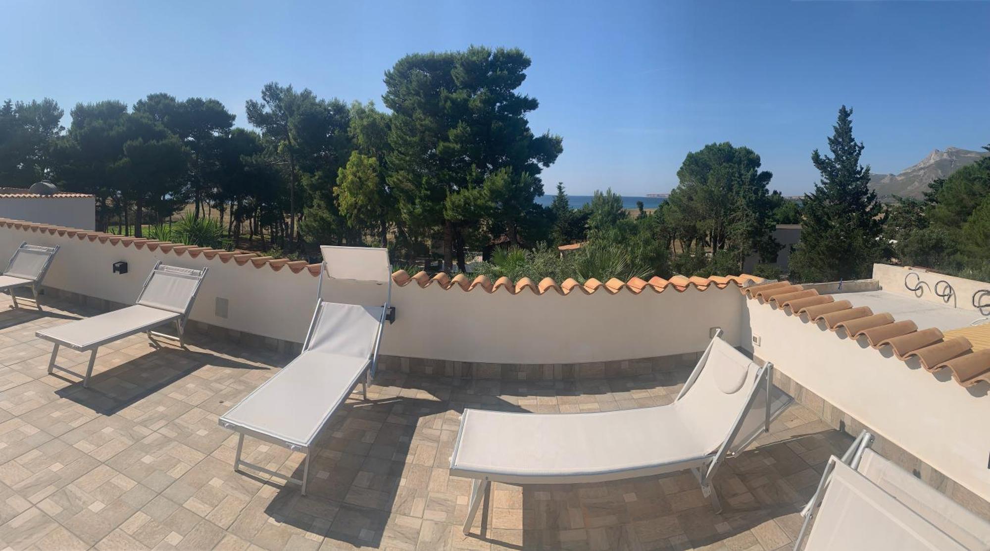 L'Oasi Una Pineta Sul Mare Custonaci Bagian luar foto
