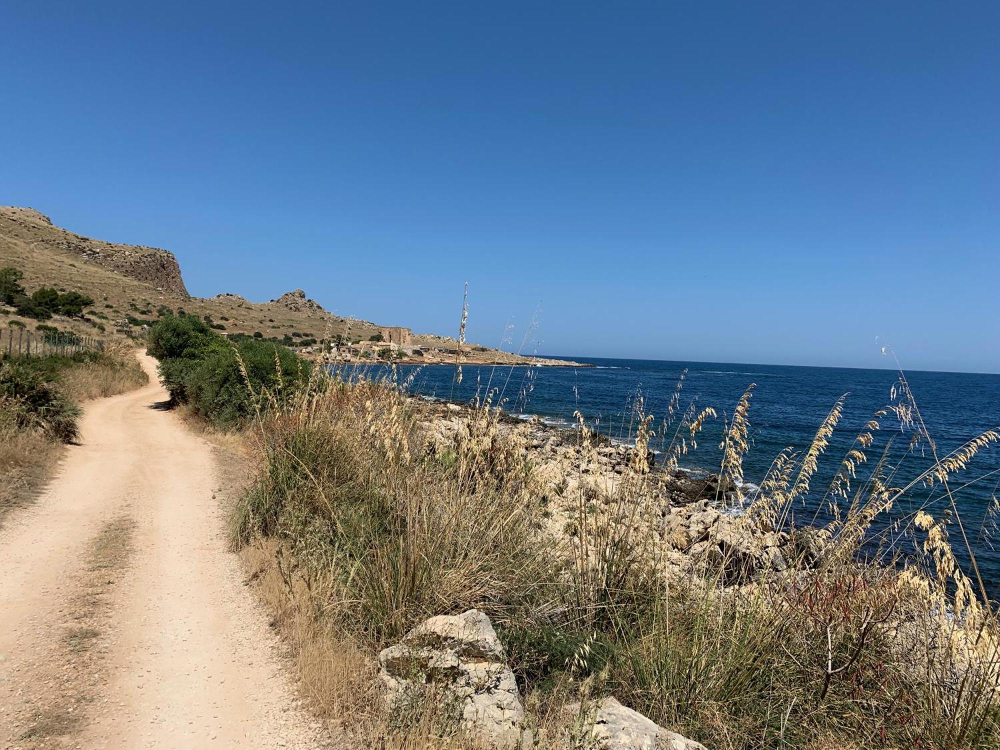 L'Oasi Una Pineta Sul Mare Custonaci Bagian luar foto