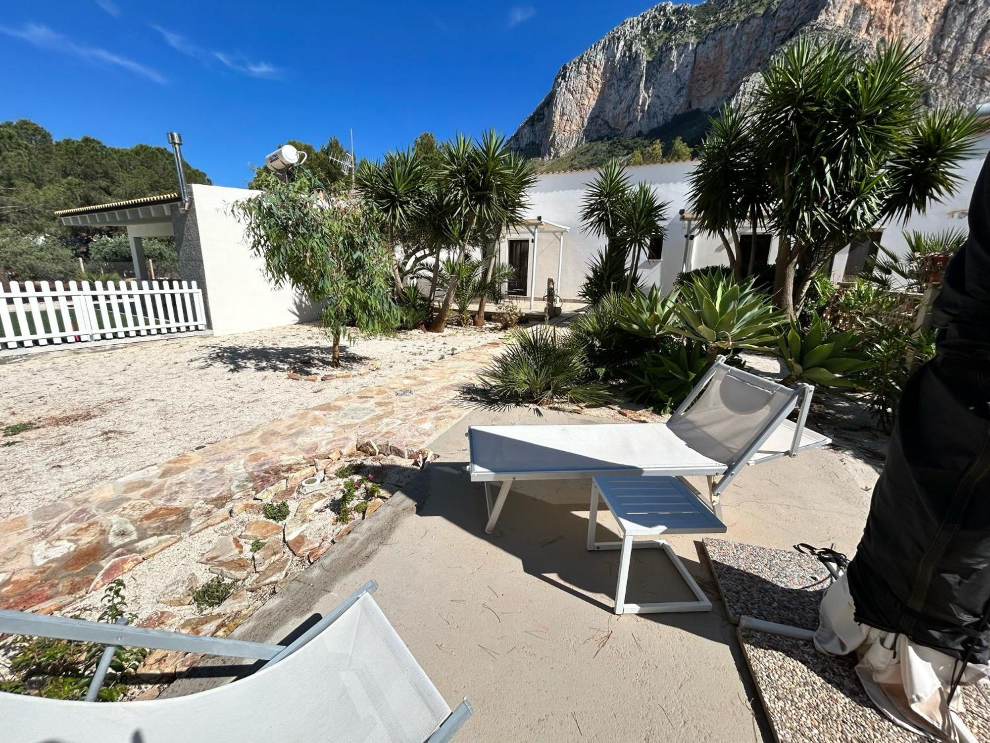 L'Oasi Una Pineta Sul Mare Custonaci Bagian luar foto