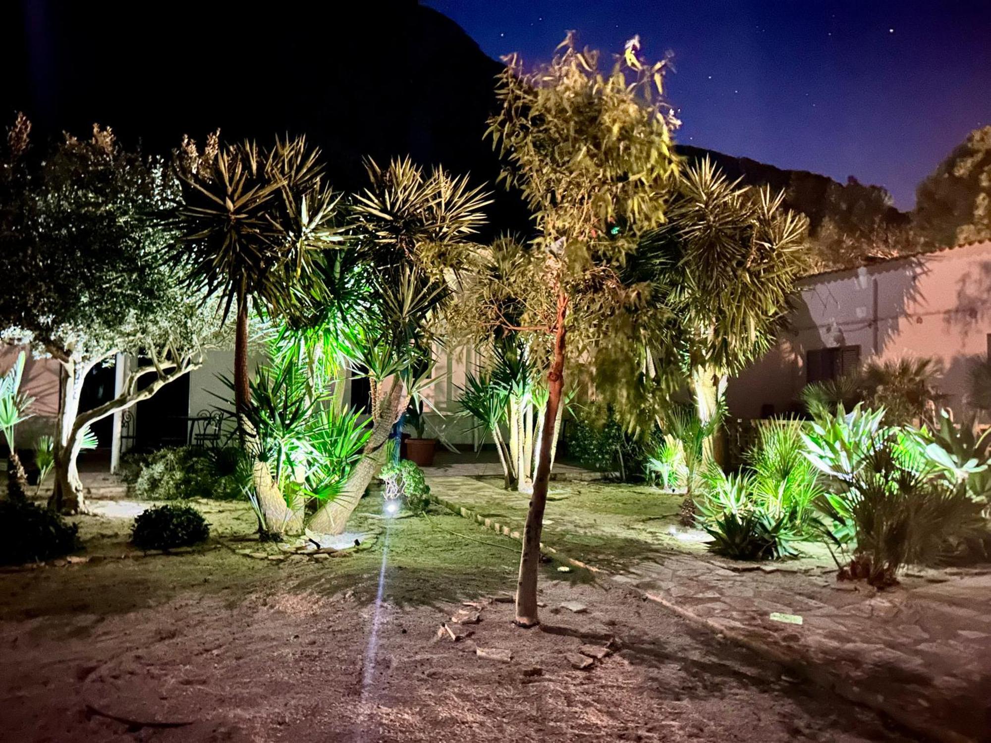 L'Oasi Una Pineta Sul Mare Custonaci Bagian luar foto